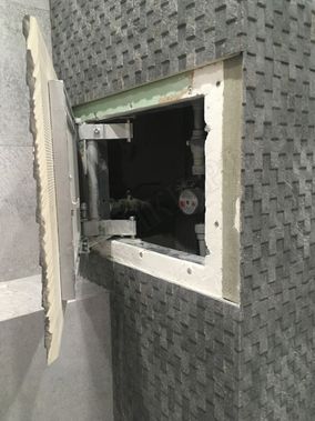 Люк под плитку Нажимной Секрет-Лайт 400*500 Люк под плитку Нажимной Секрет-Лайт 400*500