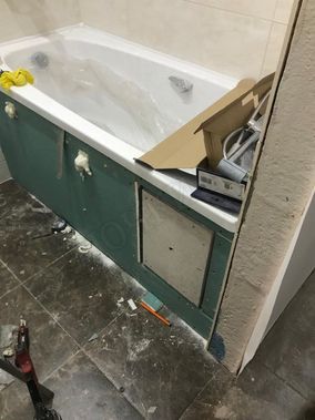 Люк под плитку Нажимной Секрет-Лайт 400*500 Люк под плитку Нажимной Секрет-Лайт 400*500